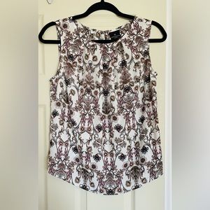 Classy Worthington floral sleeveless blouse